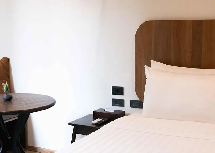 karaarom hotel
